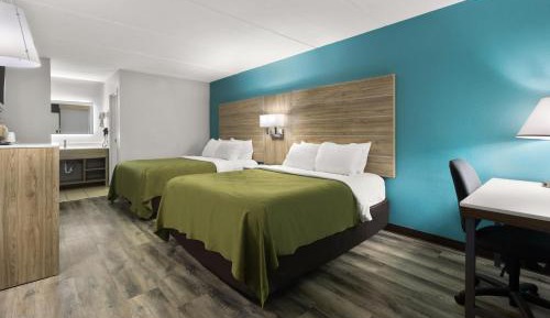 Queen Room with Two Queen Beds - Non-Smoking