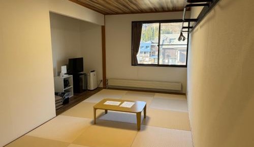 Japanese-Style Room