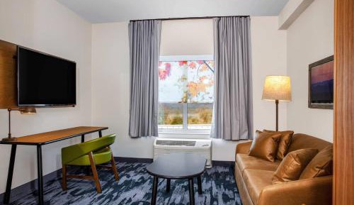 Queen Suite with Two Queen Beds and Sofa Bed