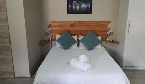 Family Room with Garden View