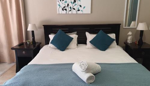 Apartment with Pool View 