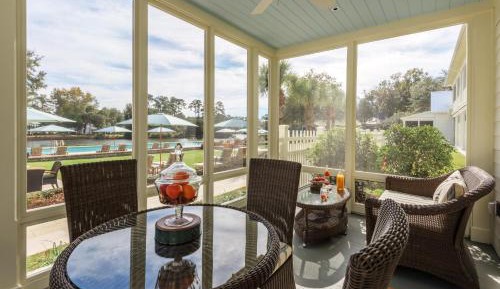 Poolside Guest House One Bedroom Suite