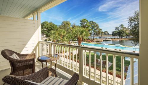 Poolside Guest House King Room