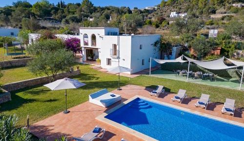 Five-Bedroom Villa