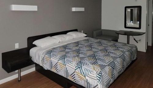 King Room with Tub - Disability Access/Non Smoking