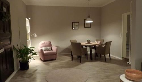 Superior One-Bedroom Apartment