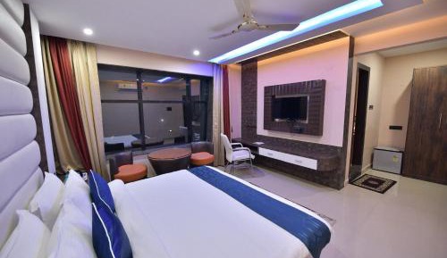 Deluxe King Room