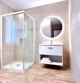 Twin Room with Private Bathroom