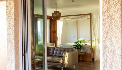 Deluxe King Suite