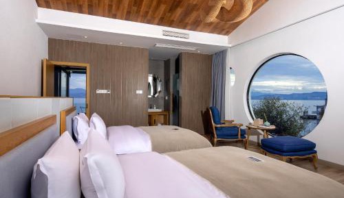 Twin Room with Lake View