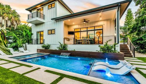 Four-Bedroom Holiday Home