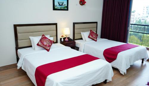 Family Room with Lake View