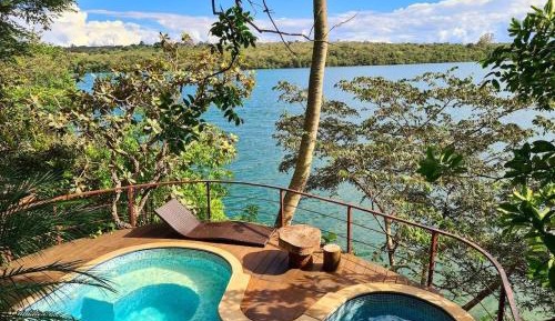 Bungalow - Water Front 