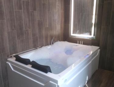 Double Room with Spa Bath