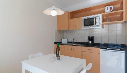 One-Bedroom Apartment (2 Adults)