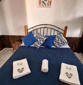 Family Room with Garden View