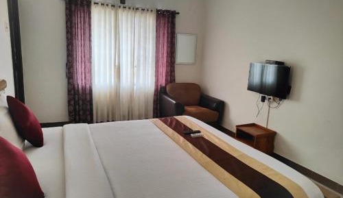 Deluxe Double Room with Balcony