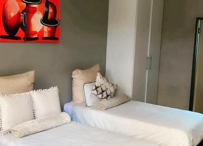 Deluxe Double Room (2 Adults + 1 Child)