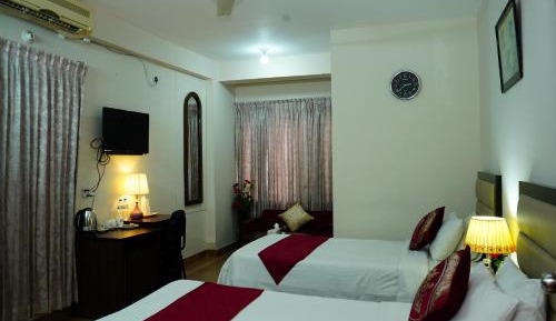 Twin Room with City View