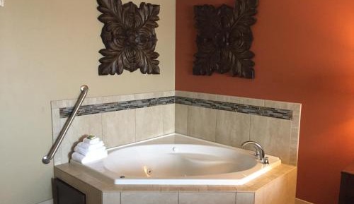Suite with Spa Bath