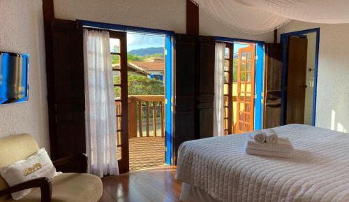 Master Suite with Spa Bath and Air-conditioning