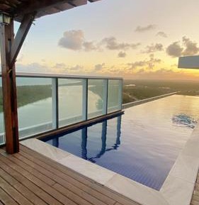 Apartment with Pool View 