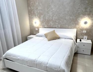 Deluxe Room (2 Adults + 1 Child)