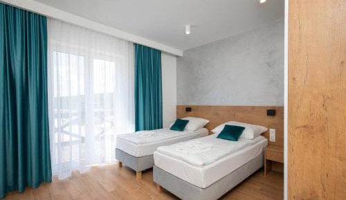 Apartment with Mountain View
