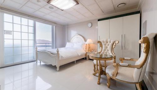 Standard Double Room with sunset view