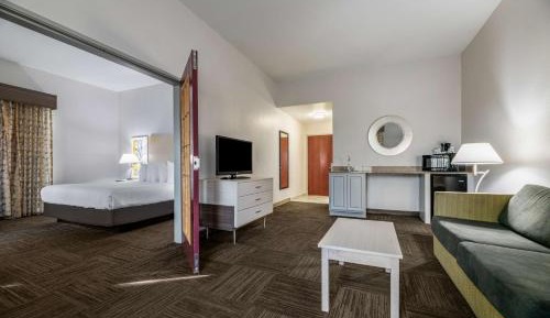 Executive King Suite