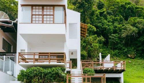 Three-Bedroom Townhouse