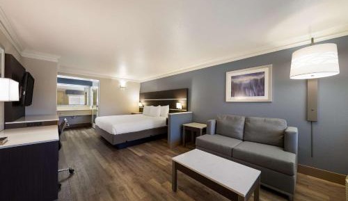 King Room - Non-Smoking