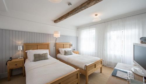 Twin Room with Bathroom