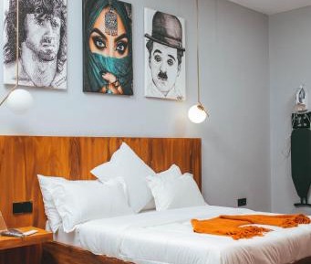 Deluxe Queen Room