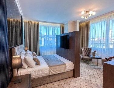 Deluxe King Room