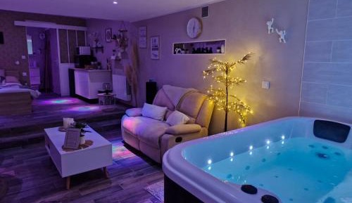 King Room with Spa Bath