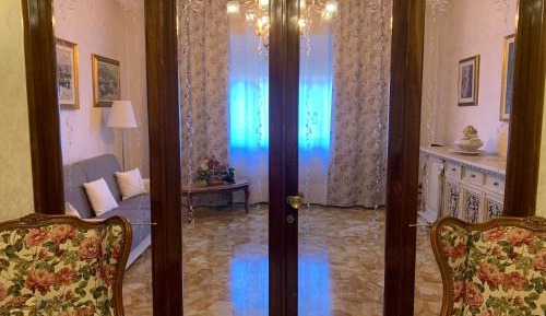 Room #292445402