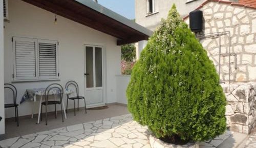 One-Bedroom Apartment with Terrace