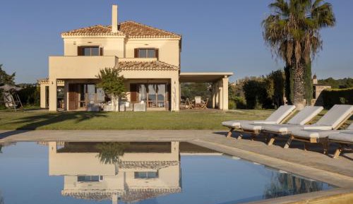 Villa - Beach Front