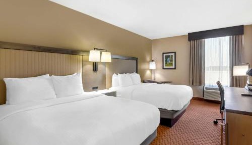 Queen Room with Two Queen Beds - Non-Smoking