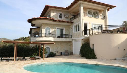 Villa with Sea View