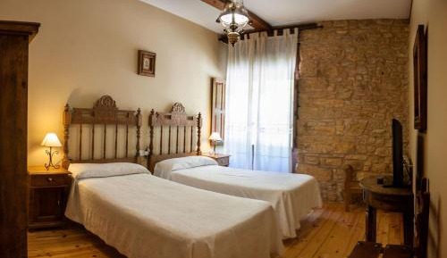Double or Twin Room with Private Bathroom