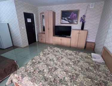 King Studio with Sofa Bed