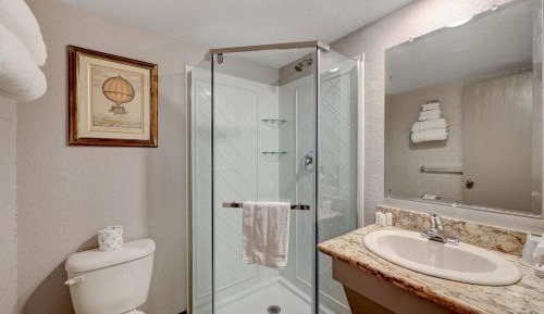 Standard Queen Room - Non-Smoking