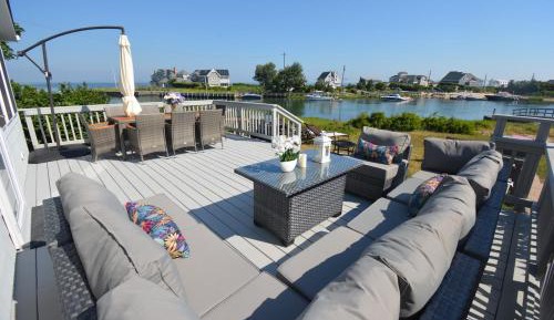 Three-Bedroom Holiday Home 