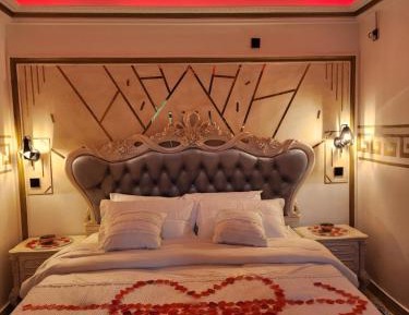 Deluxe Double Room (2 Adults + 1 Child)
