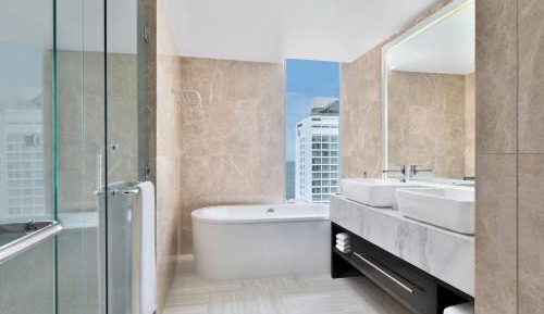 Premier Corner King Room with Ocean View - Club Lounge Access with 15% spa discount per room + 15% F&B discount per room + Early check in and Late Checkout subject to availability