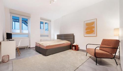 Superior One-Bedroom Apartment