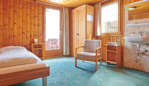 Single Room with Shared Bathroom