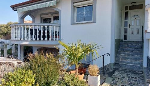 Apartment with Garden View